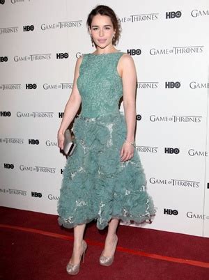 emilia clarke height in feet|Emilia Clarke Body Measurements Bra Size Height Weight Shoe。